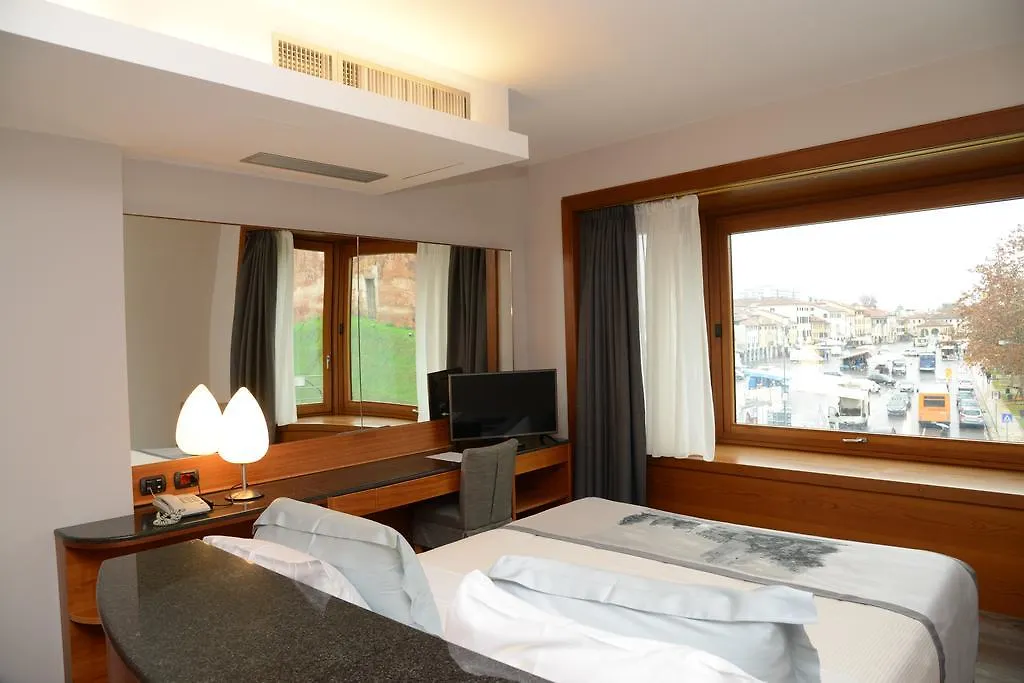 Albergo Roma, BW Signature Collection Καστελφράνκο Βένετο Ξενοδοχείο